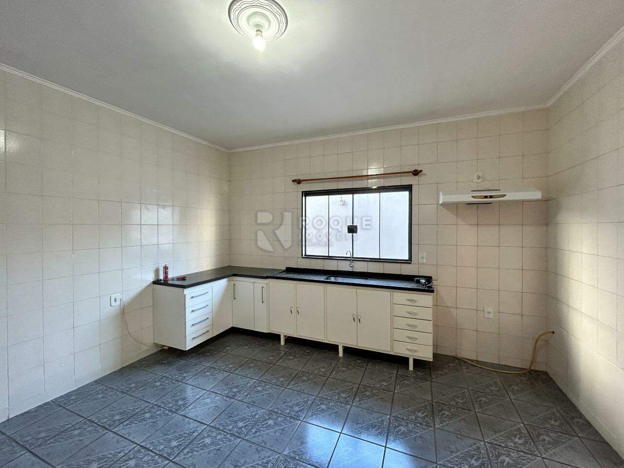 Casa Residencial para aluguel no bairro Jardim Caieira: Cozinha 