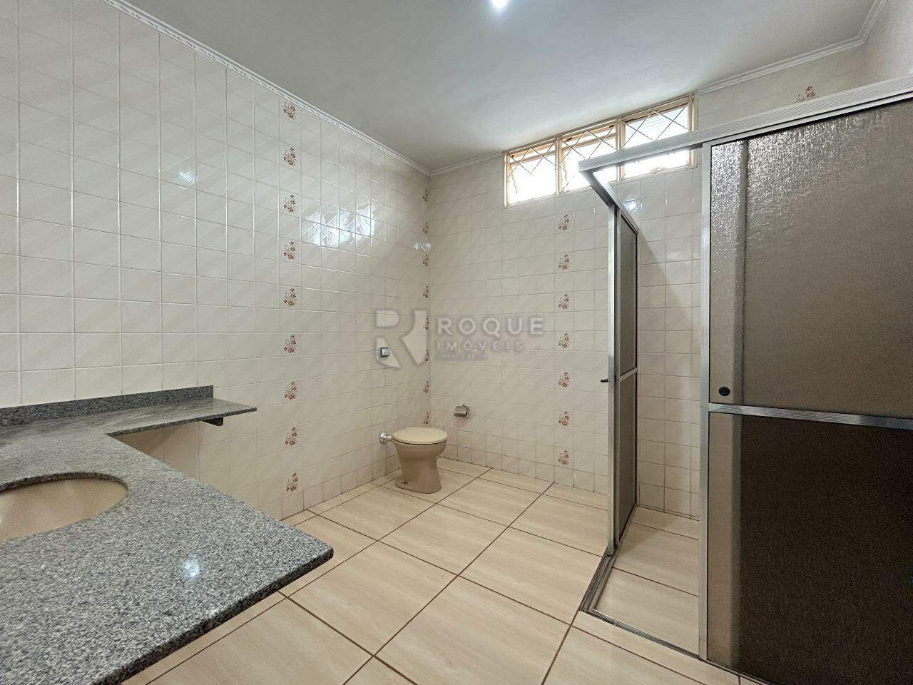 Casa Residencial para aluguel no bairro Jardim Caieira: WC social 