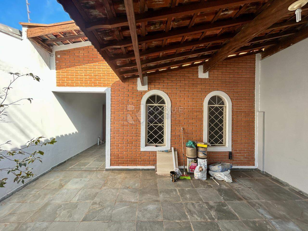 Casa Residencial para aluguel no bairro Jardim Caieira: Garagem 