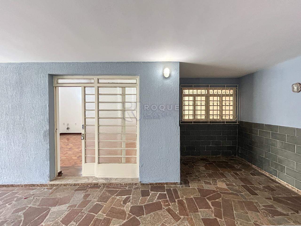 Casa Residencial à venda no bairro Centro: Garagem