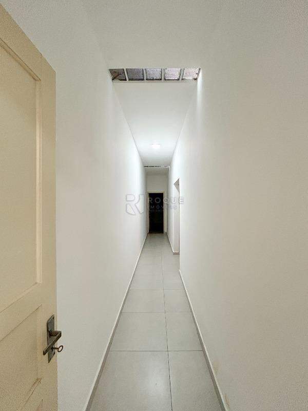 Casa Residencial à venda no bairro Centro: Hall