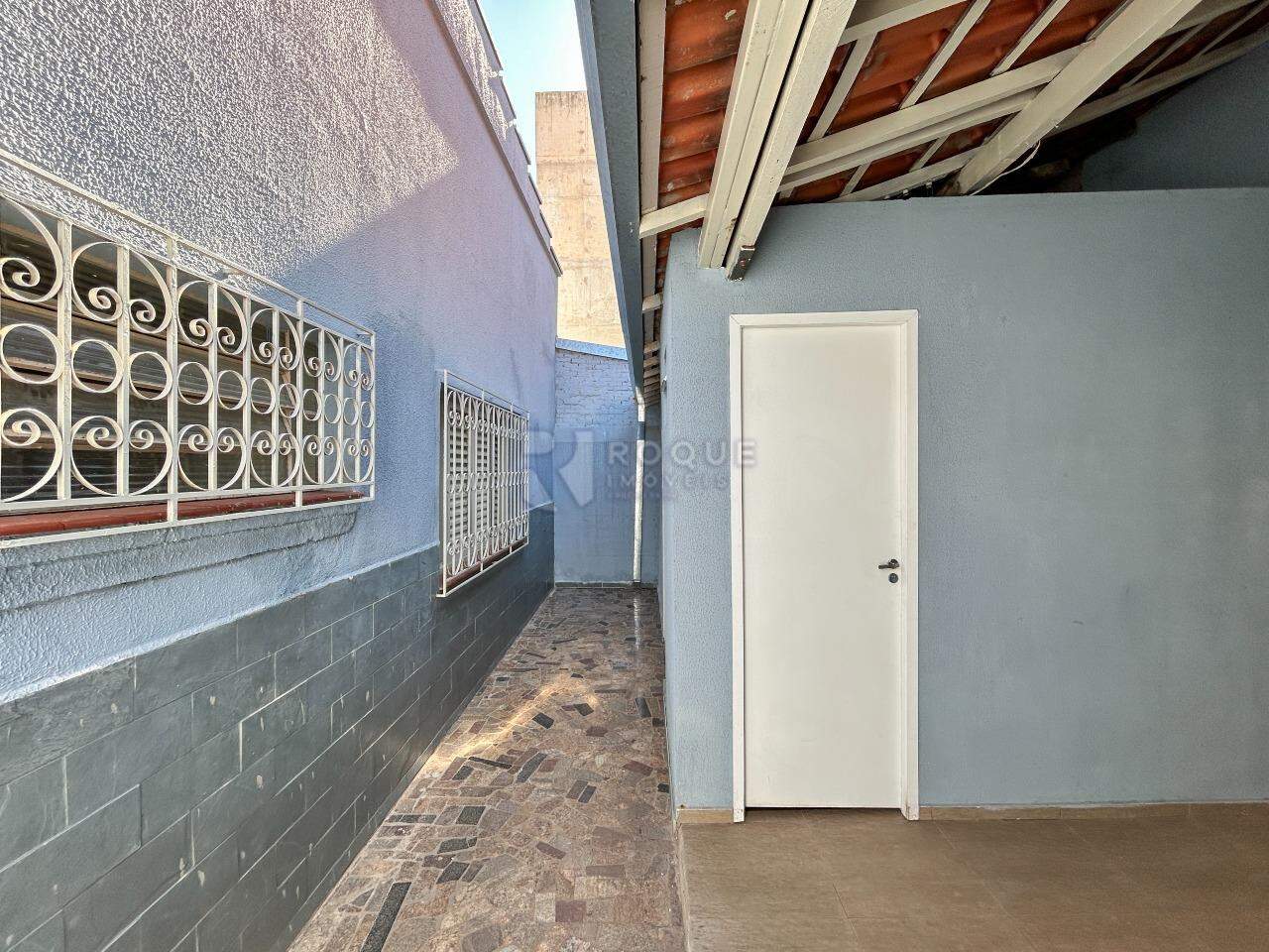 Casa Residencial à venda no bairro Centro: Fundos