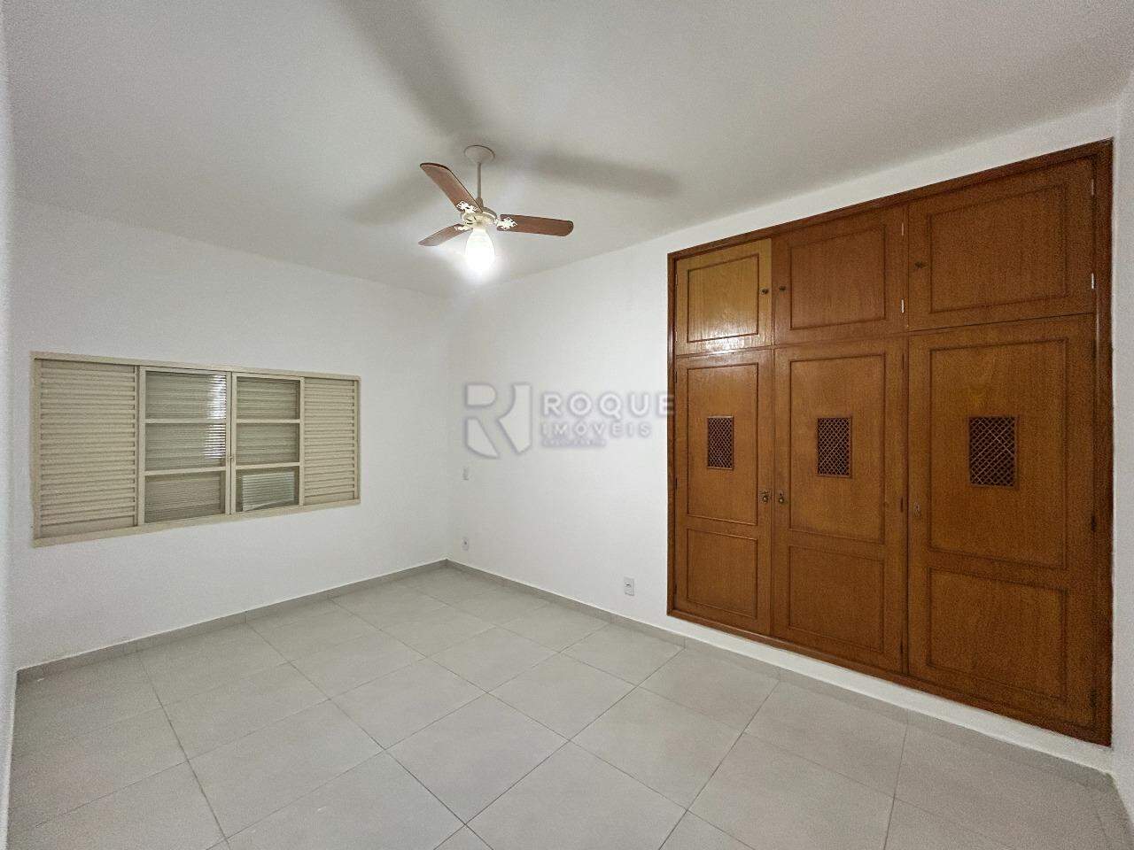Casa Residencial à venda no bairro Centro: Dormitório 1