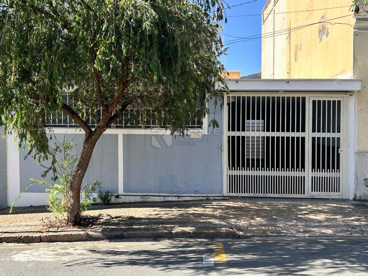 Casa Residencial à venda no bairro Centro: Fachada