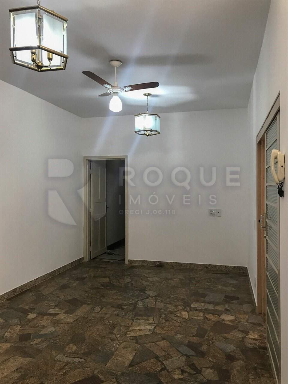 Casa Residencial à venda no bairro Centro: Copa
