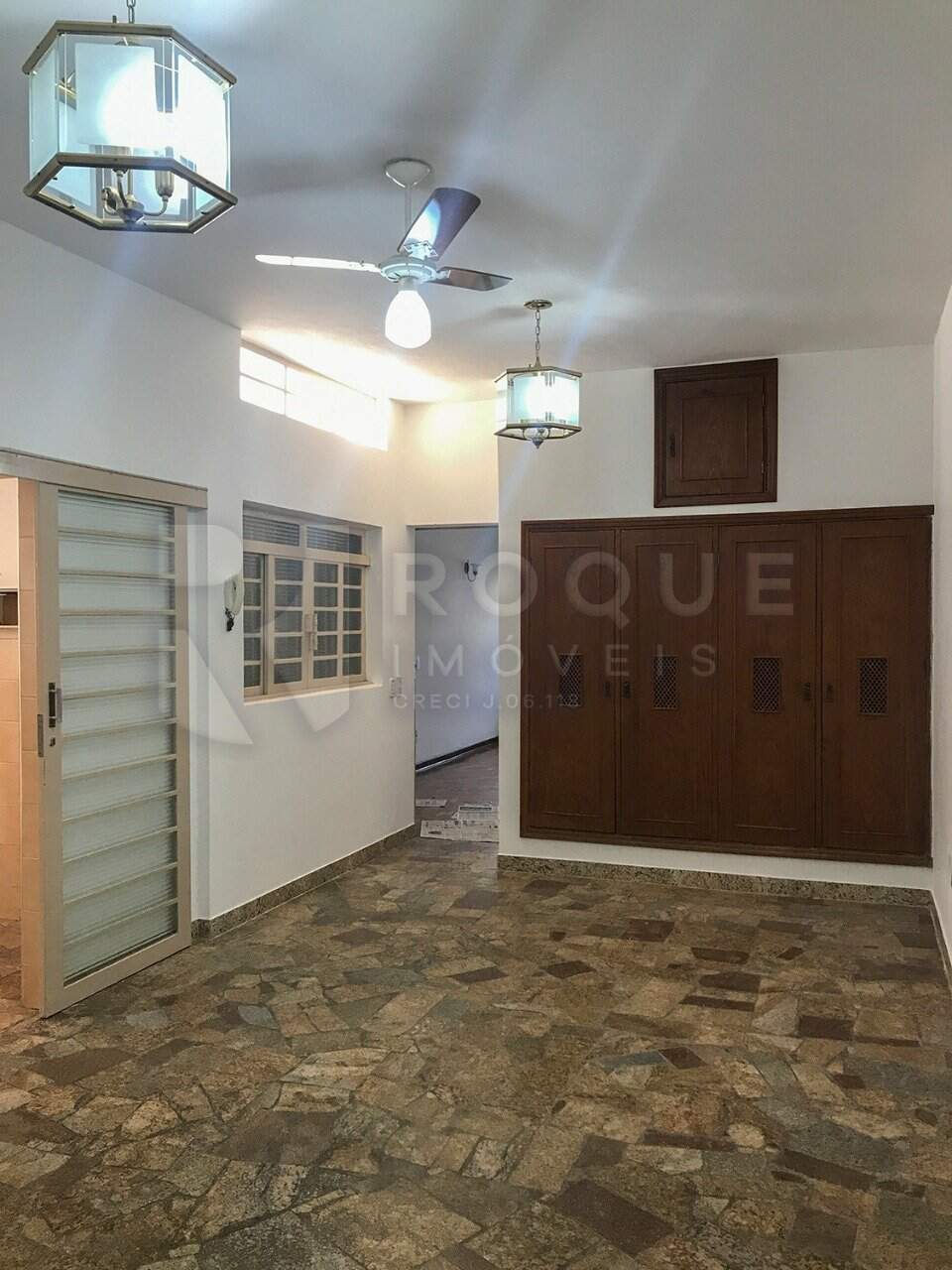 Casa Residencial à venda no bairro Centro: Copa