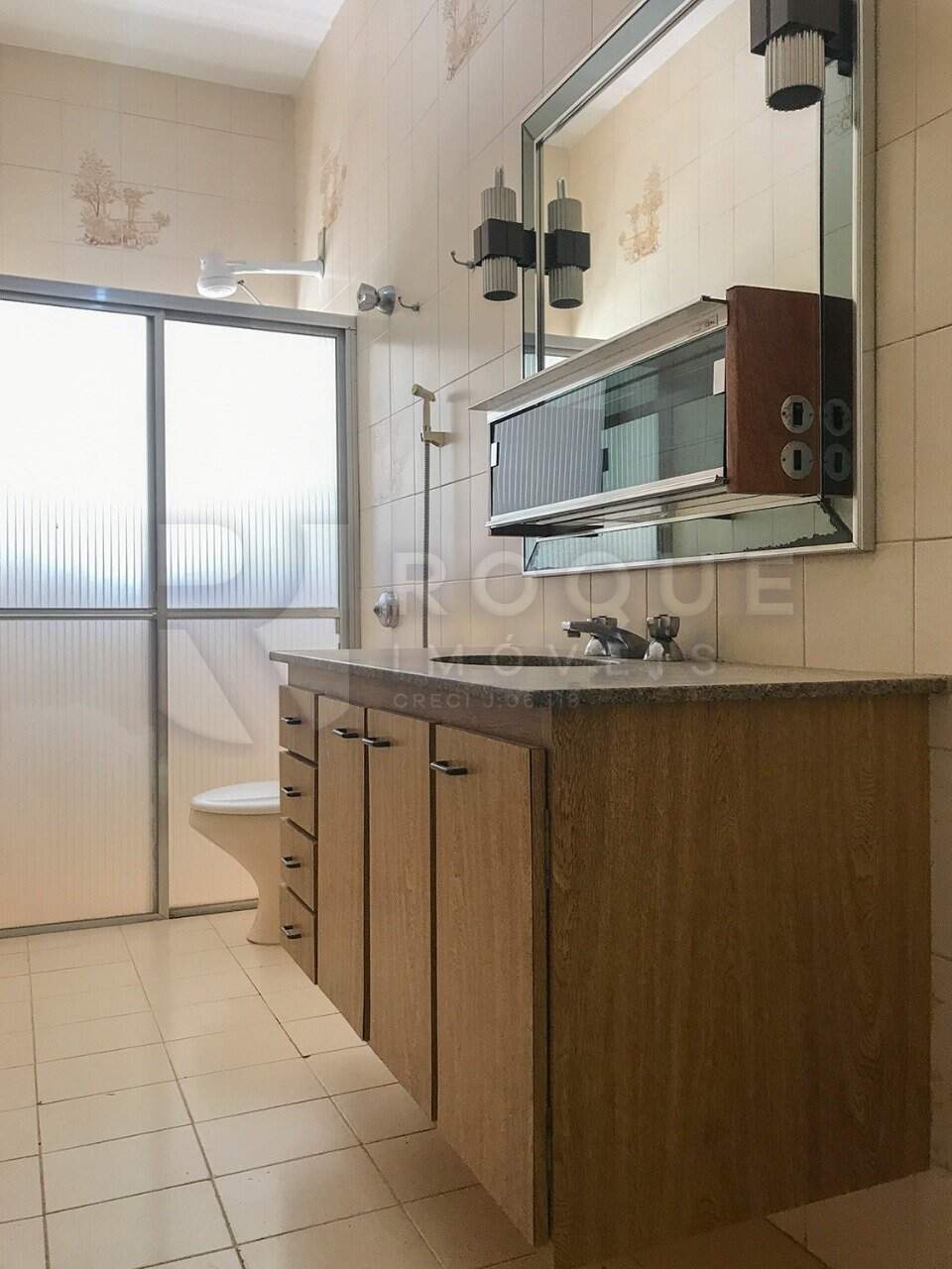 Casa Residencial à venda no bairro Centro: WC Social