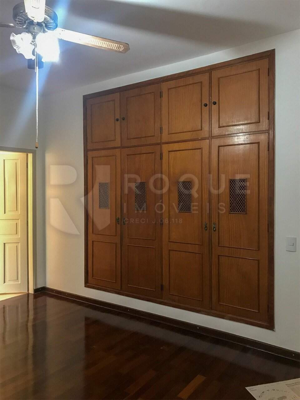 Casa Residencial à venda no bairro Centro: Dormitório 3 Suíte
