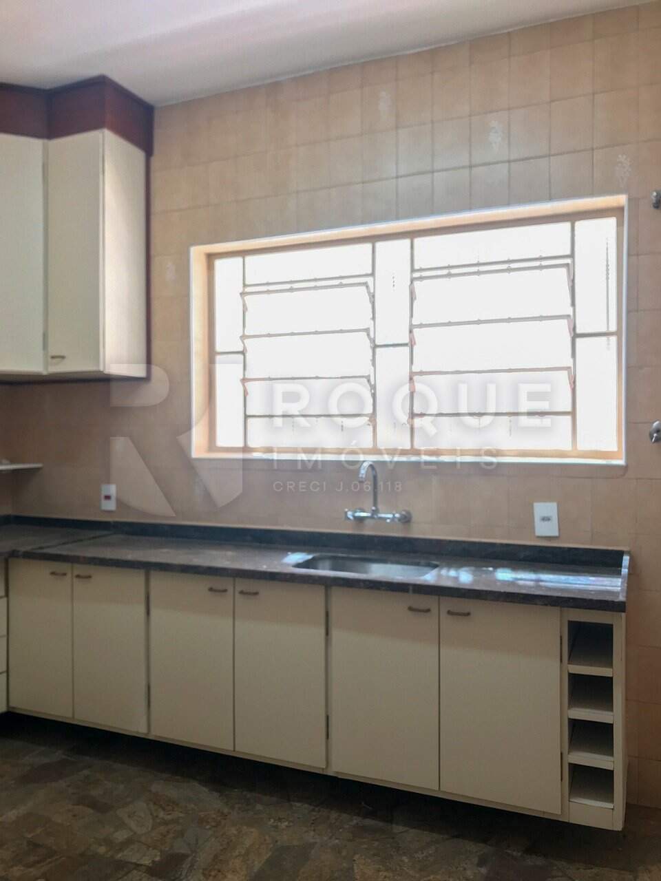 Casa Residencial à venda no bairro Centro: Cozinha
