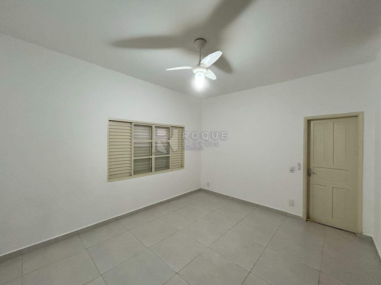 Casa Residencial à venda no bairro Centro: Suíte