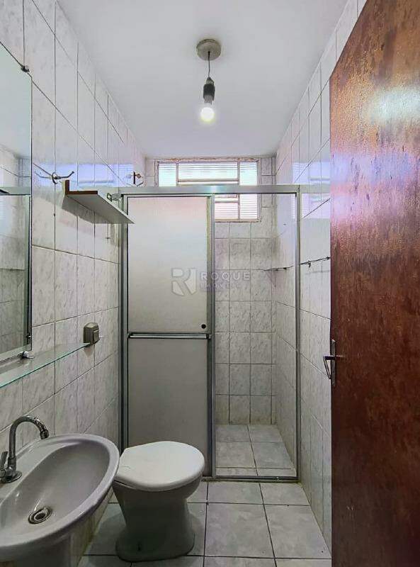 Casa Residencial para aluguel no bairro Jardim das Laranjeiras: Wc social 
