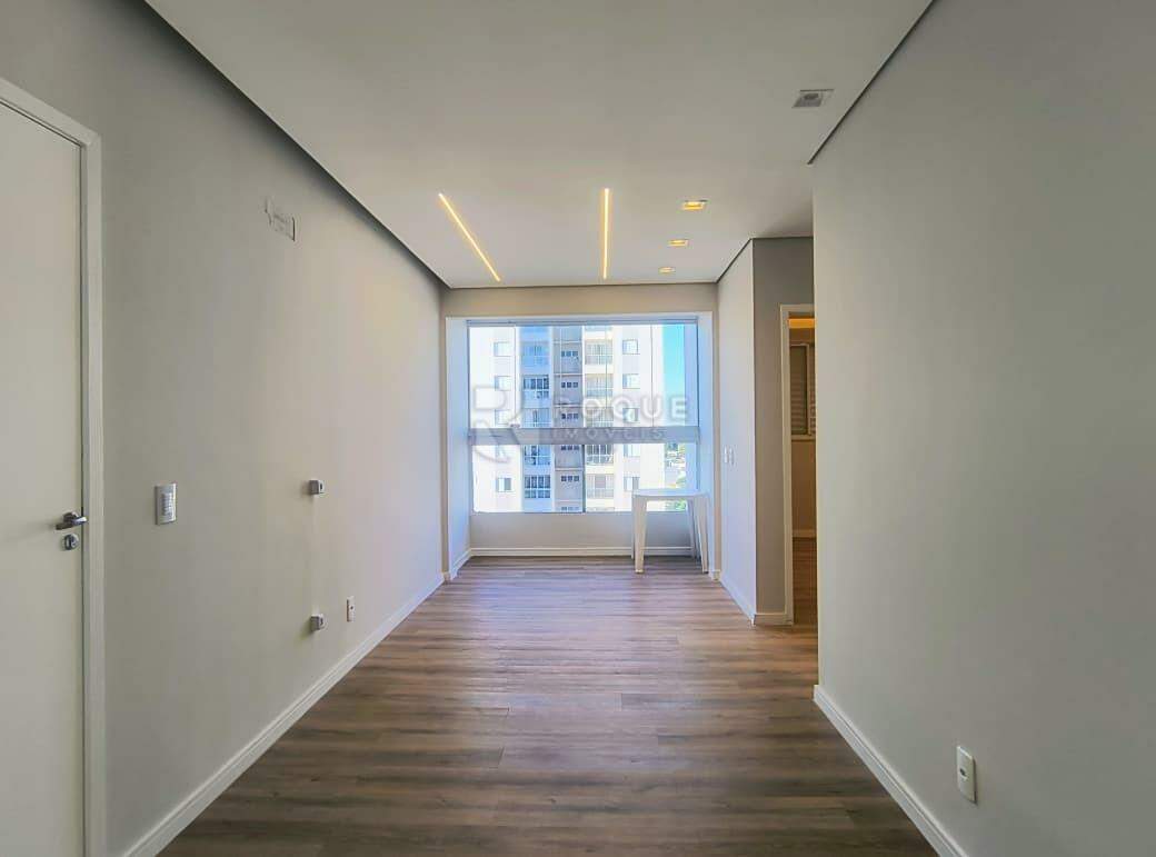 Apartamento para aluguel no bairro Vale das Esmeraldas: Sala