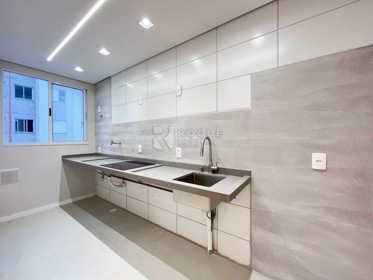 Apartamento para aluguel no bairro Vale das Esmeraldas: Cozinha