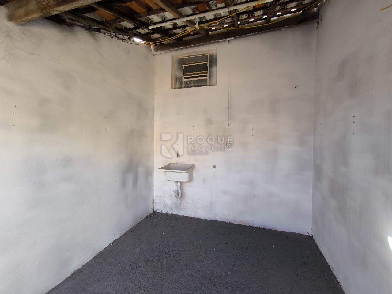 Casa Residencial à venda no bairro Jardim Lagoa Nova: LAVANDERIA