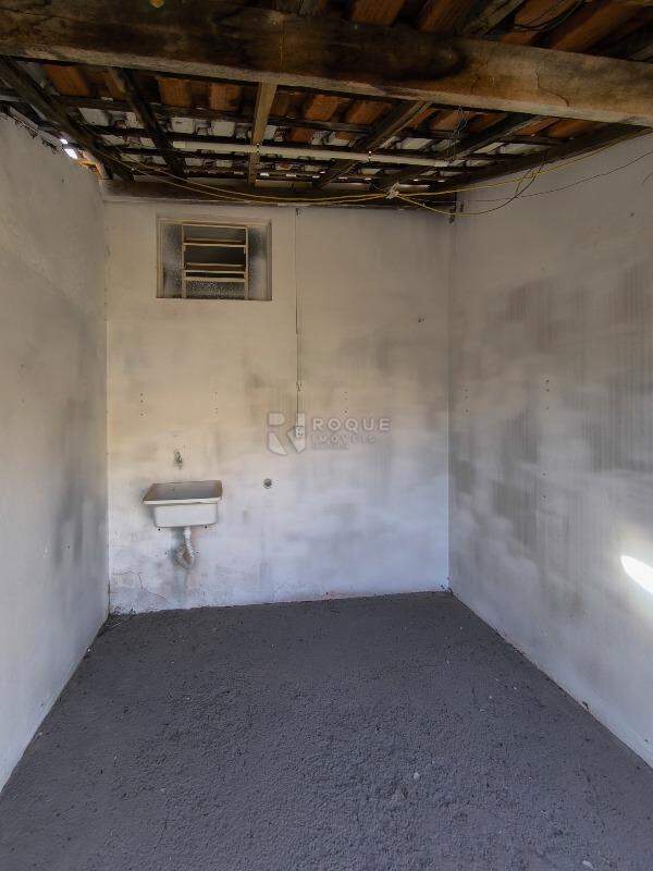 Casa Residencial à venda no bairro Jardim Lagoa Nova: LAVANDERIA