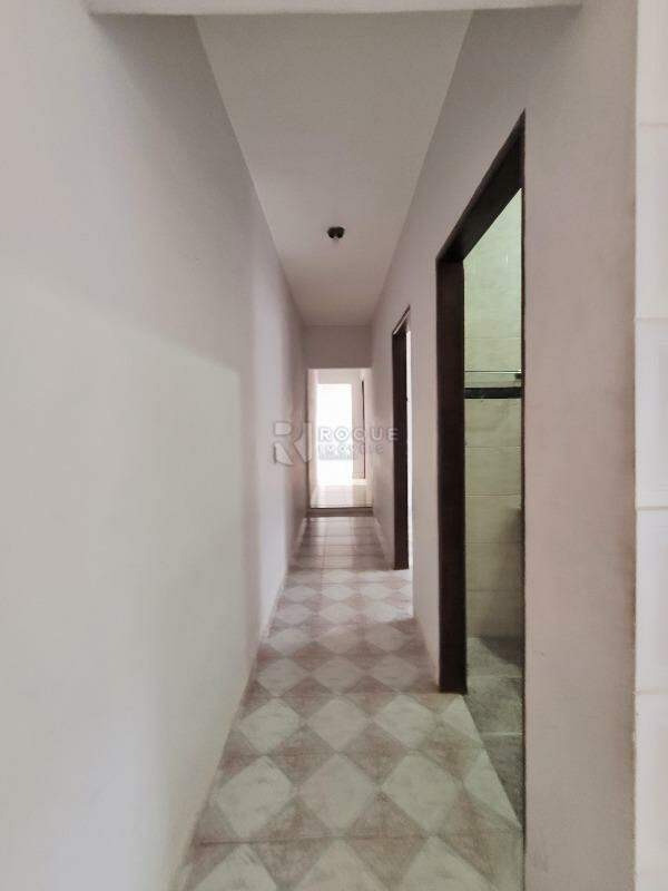 Casa Residencial à venda no bairro Jardim Residencial Roseira: Corredor