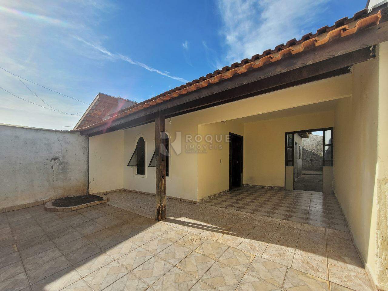Casa Residencial à venda no bairro Jardim Residencial Roseira: Garagem