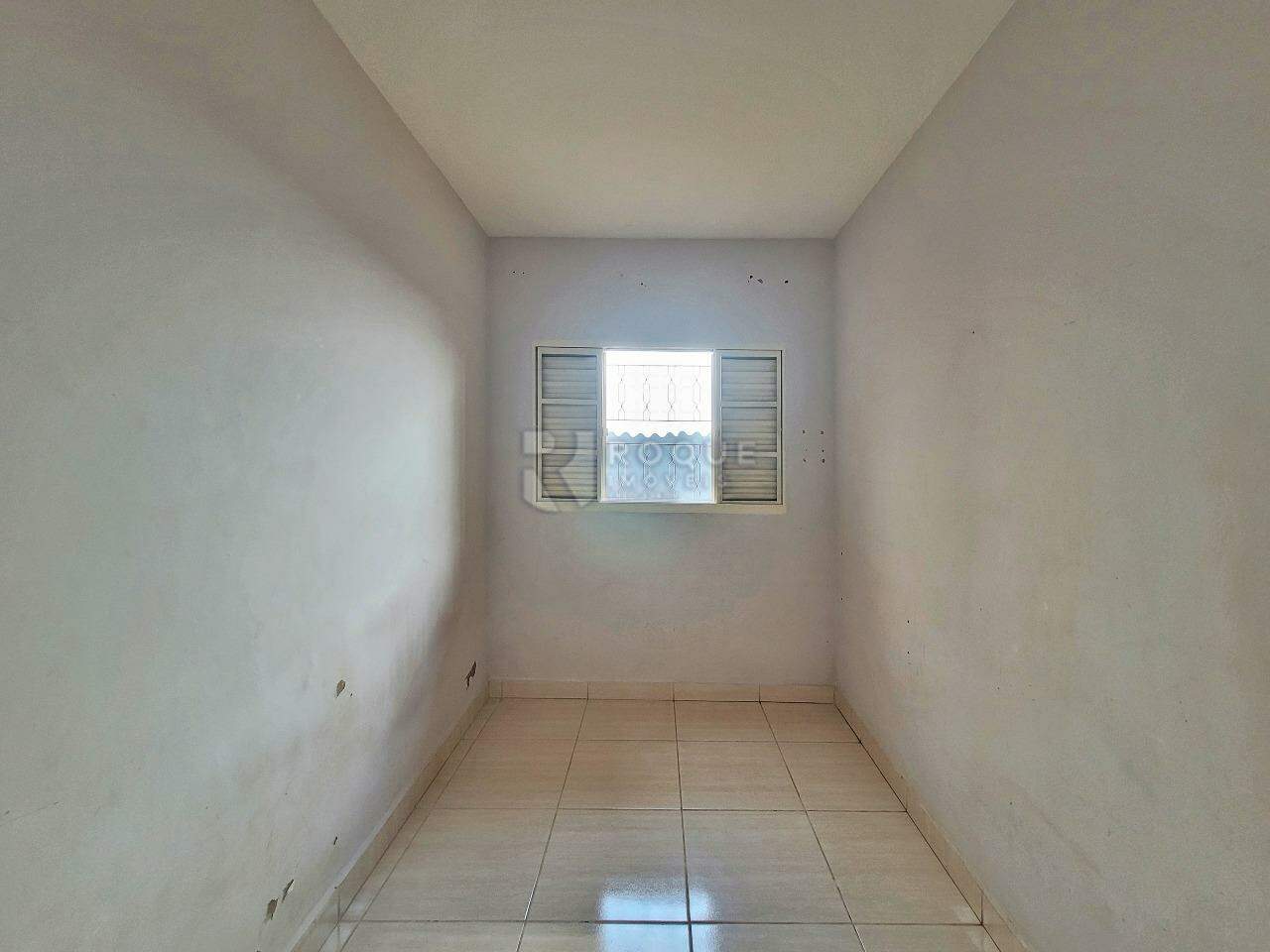 Casa Residencial à venda no bairro Jardim Residencial Roseira: Dormitório 3