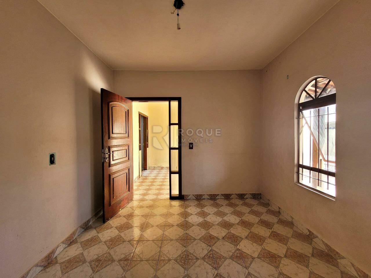 Casa Residencial à venda no bairro Jardim Residencial Roseira: Sala