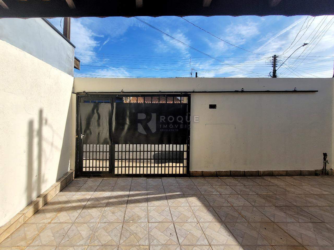 Casa Residencial à venda no bairro Jardim Residencial Roseira: Garagem