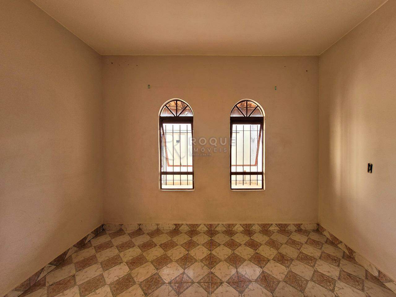 Casa Residencial à venda no bairro Jardim Residencial Roseira: Sala