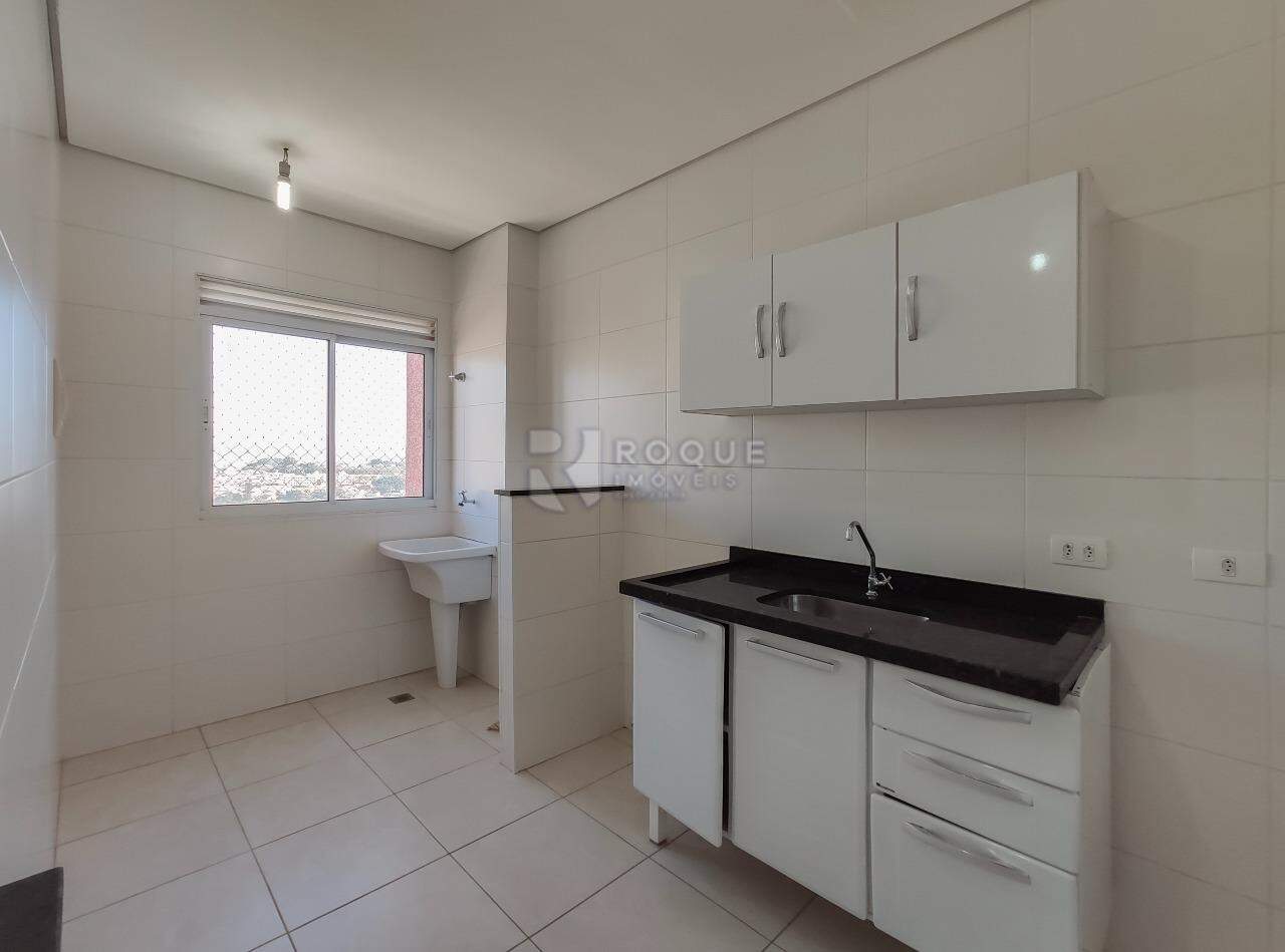 Apartamento à venda no bairro Chácaras Antonieta: Cozinha