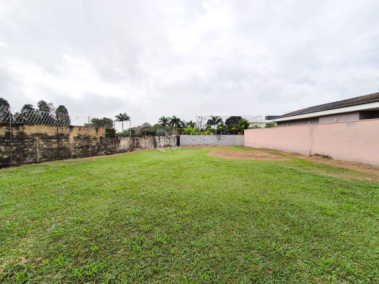 Terreno em condomínio à venda no bairro Residencial Ilha de Bali: 