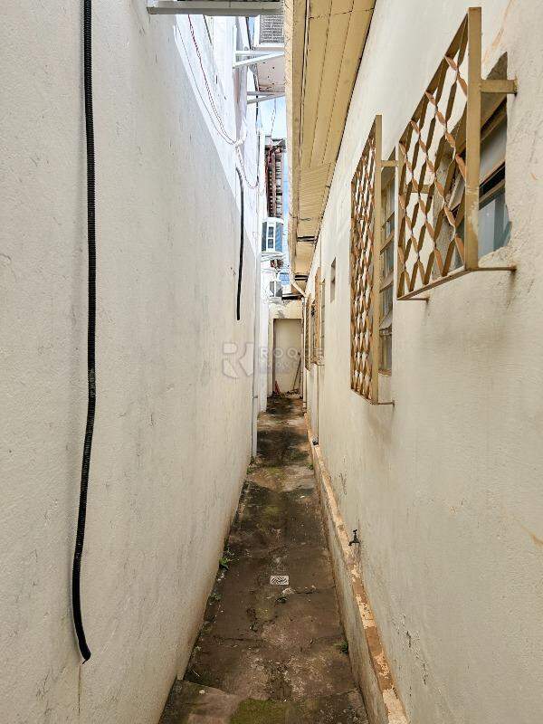 Salão para aluguel no bairro Vila São João: Corredor