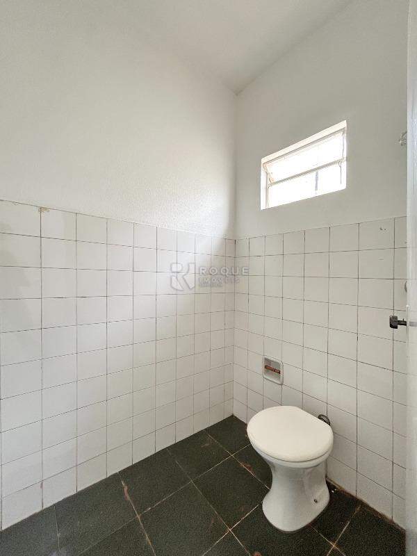 Salão para aluguel no bairro Vila São João: WC social 1