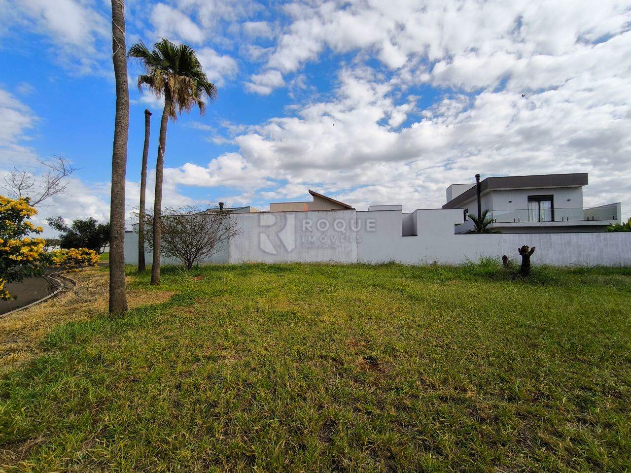 Terreno em condomínio à venda no bairro Residenciais Fazenda Itapema: 