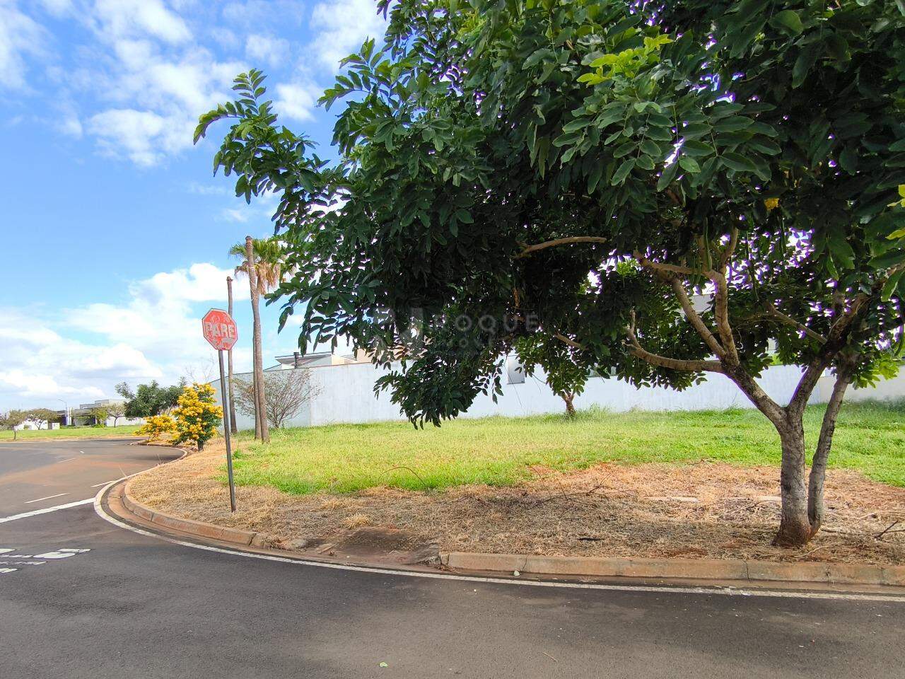 Terreno em condomínio à venda no bairro Residenciais Fazenda Itapema: 
