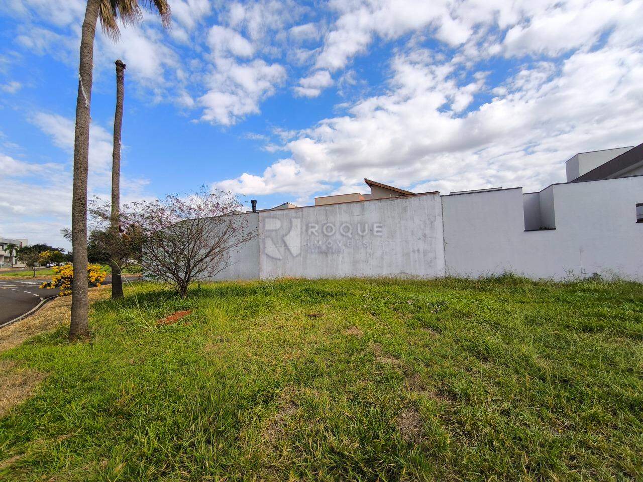 Terreno em condomínio à venda no bairro Residenciais Fazenda Itapema: 
