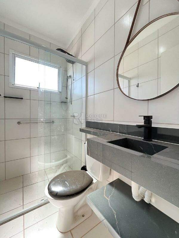 Apartamento para aluguel no bairro Residencial Rubi: Wc social