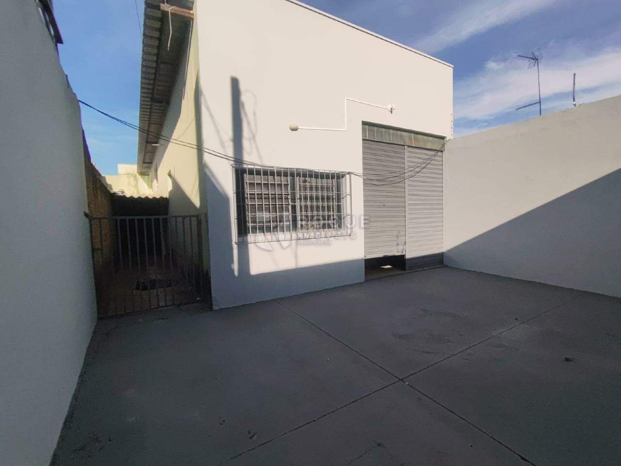 Barracão/Galpão para aluguel no bairro Jardim São Lourenço: Quintal