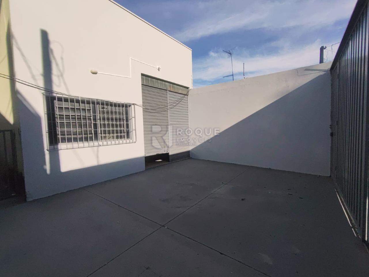 Barracão/Galpão para aluguel no bairro Jardim São Lourenço: Quintal