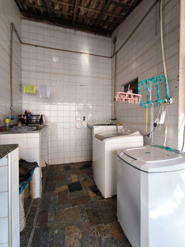 Casa Residencial à venda no bairro Jardim Elite: LAVANDERIA