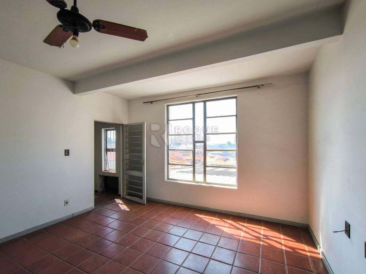 Barracão/Galpão à venda no bairro Vila Claudia: SALA DE ESTAR