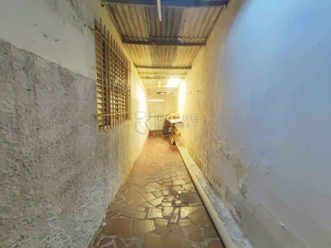 Casa Residencial para aluguel no bairro Vila Santa Lucia: Quintal