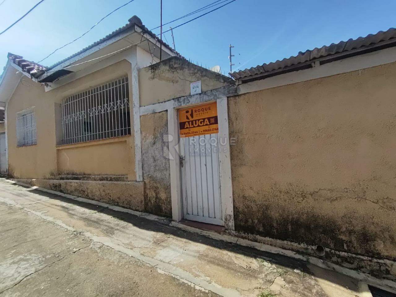 Casa Residencial para aluguel no bairro Vila Santa Lucia: Fachada