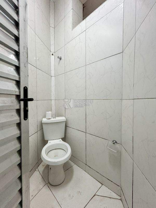 Salão para aluguel no bairro Parque Residencial Belinha Ometto: WC social 2