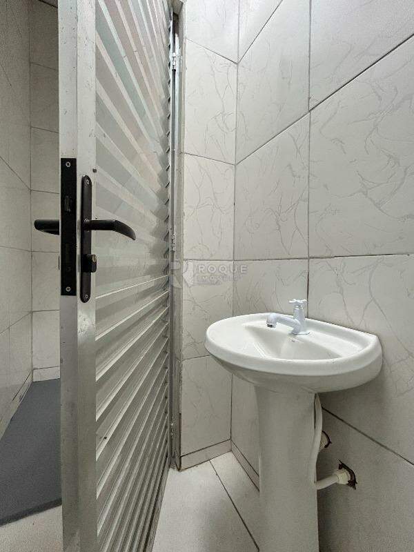 Salão para aluguel no bairro Parque Residencial Belinha Ometto: WC social 2