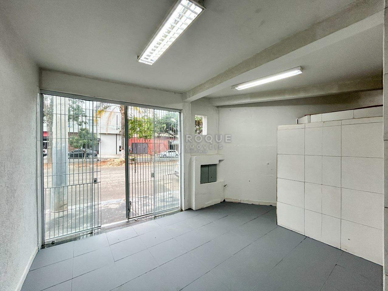 Salão para aluguel no bairro Parque Residencial Belinha Ometto: Sala
