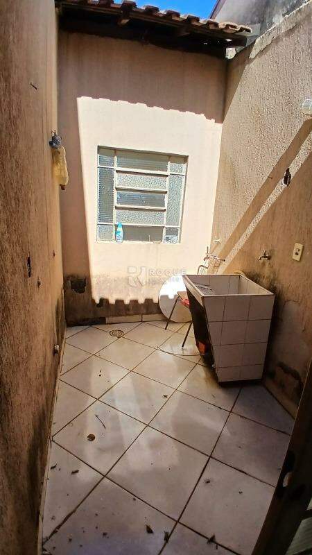 Casa Residencial à venda no bairro Jardim Santa Adélia: LAVANDERIA