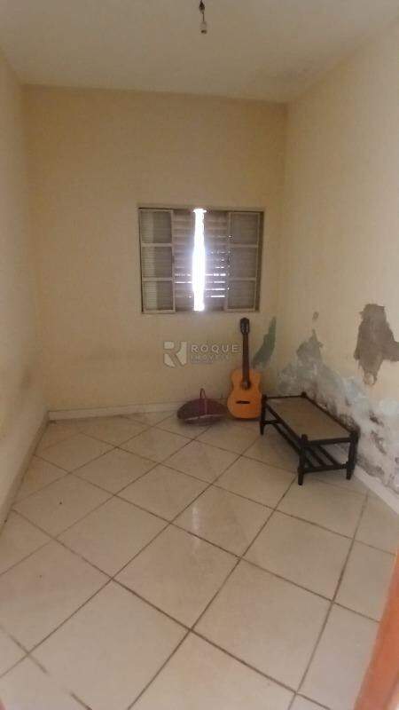 Casa Residencial à venda no bairro Jardim Santa Adélia: QUARTO 2