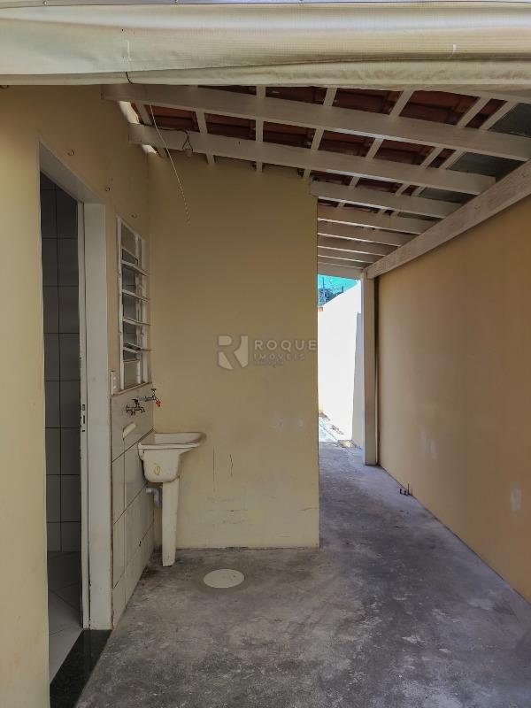 Casa Residencial à venda no bairro Jardim Ipanema: Área de serviço 