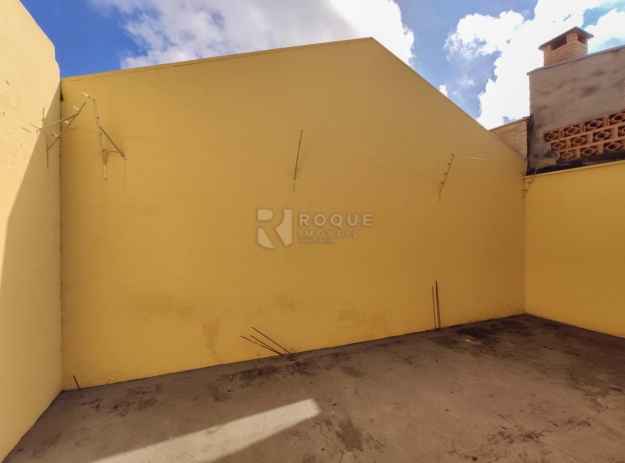 Casa Residencial à venda no bairro Jardim Ipanema: Fundo 