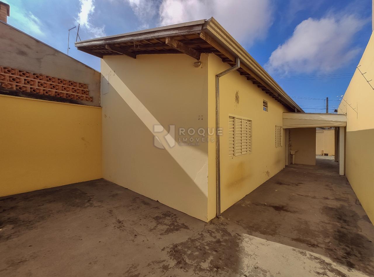 Casa Residencial à venda no bairro Jardim Ipanema: Fundo 