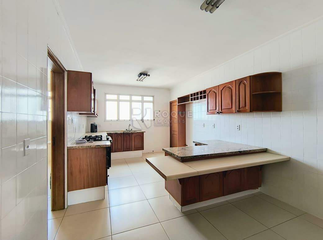 Apartamento para aluguel no bairro Centro: Cozinha 