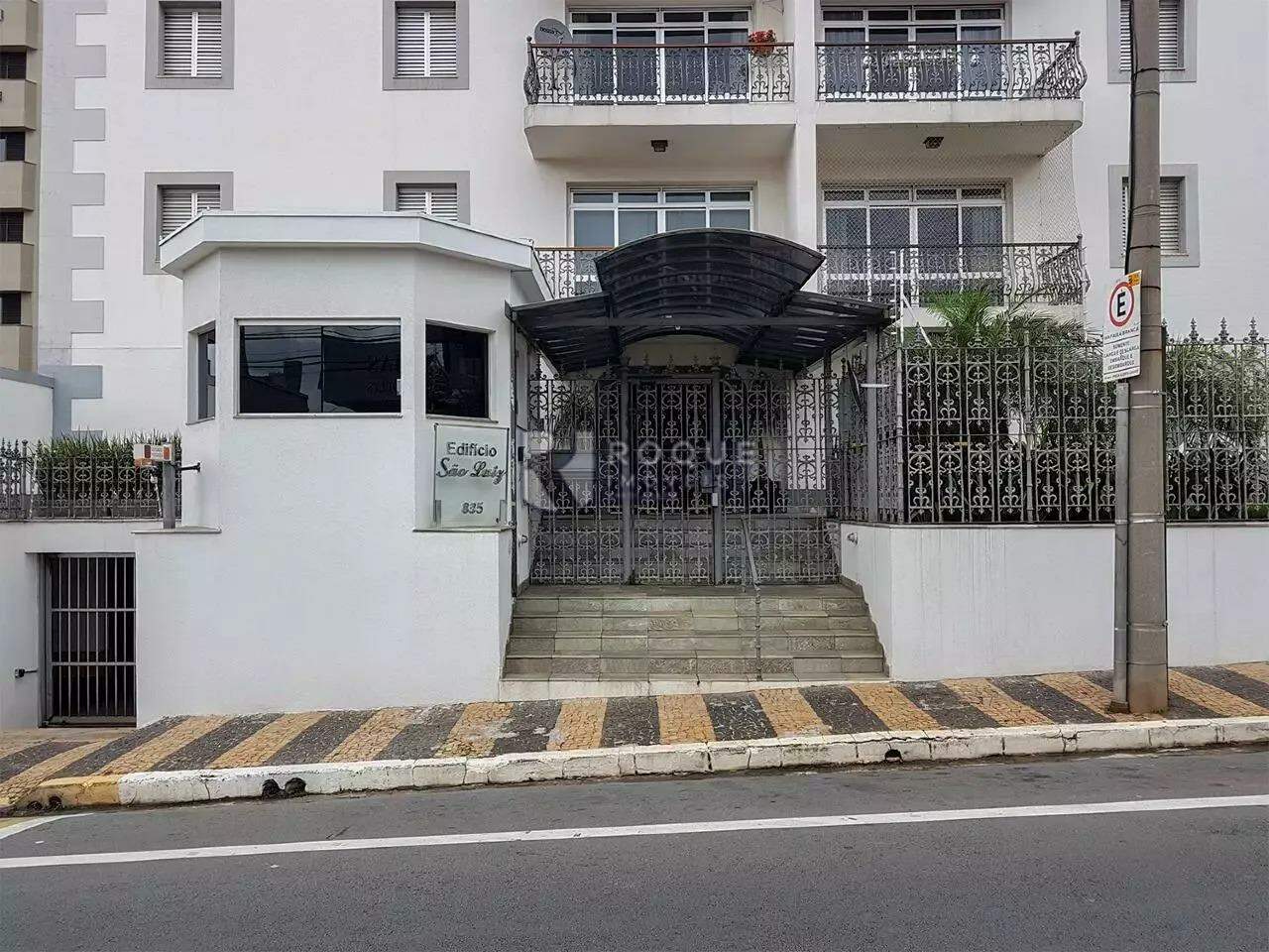 Apartamento para aluguel no bairro Centro: Fachada