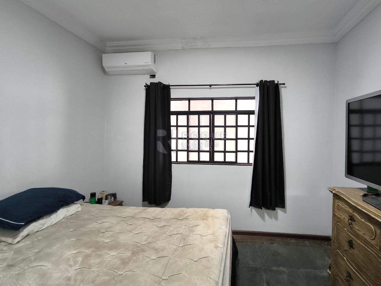 Casa Residencial à venda no bairro Vila Cristovam: DORMITÓRIO 1